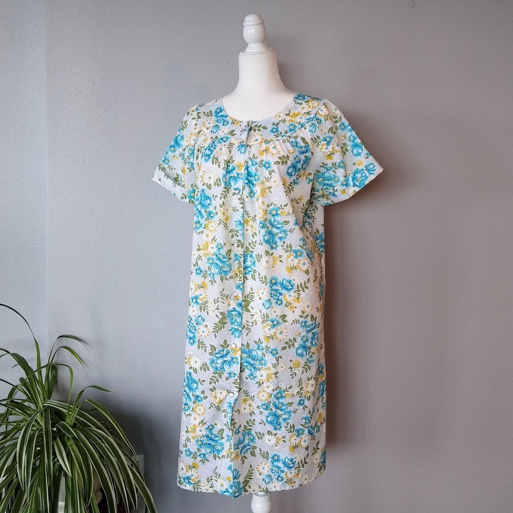 Vintage JC Penney Groovy Flower Power Blue Floral Housecoat